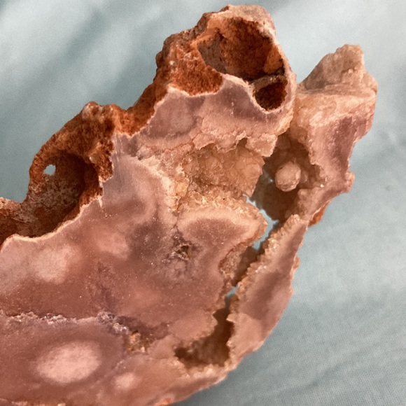 Flower agate slab. Nice big druzy pockets. Pinkish in color with clear quartz. - Picture 6 of 6